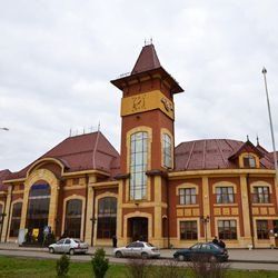 Вокзальний комплекс станції Ужгород відкрили у жовтні 2004 р.