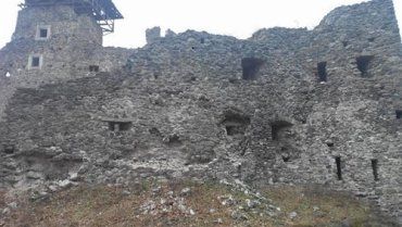 Одна з найстаріших фортеціь Закарпаття - Невицький замок 13 століття
