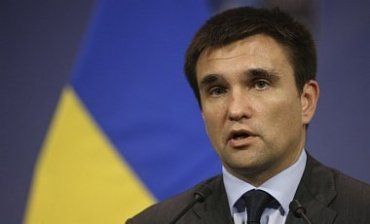 Україна застосовуватиме санкції до тих, хто має по два і більше паспортів