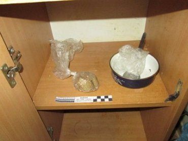У Мукачеві затримали 2 наркоторговців матамфетаміном.