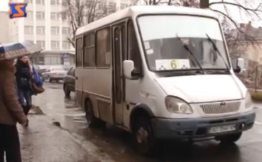 В Ужгороді хочуть на 50% підняти ціни на маршрутні перевезення.