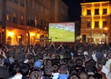 Во Львове уже испытали фан-зону к Евро-2012