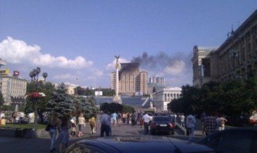 В Киеве горит гостиница "Украина", есть пострадавшие