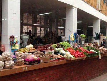 Цены на продукты в Ужгороде на рынке меньше, чем в супермаркете