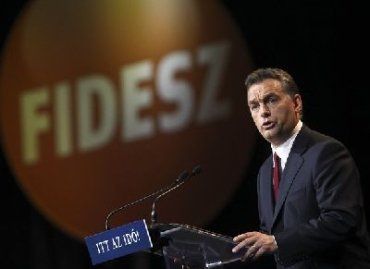 Виктор Орбан - лидер партии ФИДЕС, победившей на выборах в Венгрии