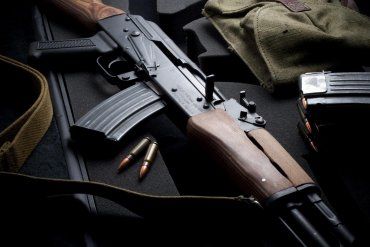 По словам бойца АТО, на оружие у него есть официальное разрешение