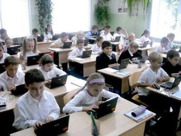 Украинских школьников заставят покупать нетбуки по 2000 грн