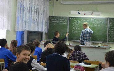 Соціальний статус вчителів та неповага до цієї професії обурили українців