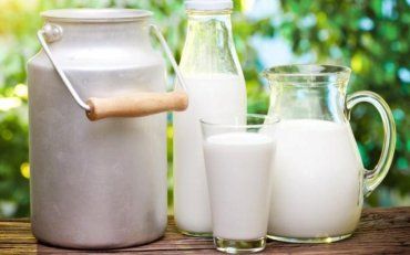 В Україні хочуть заборонити продаж "домашнього" молока