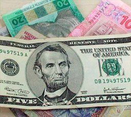 За 1 американский доллар на межбанке в понедельник 15 декабря 2008 года дают 8,15 гривен.