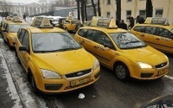 Во Львове бастуют таксисты