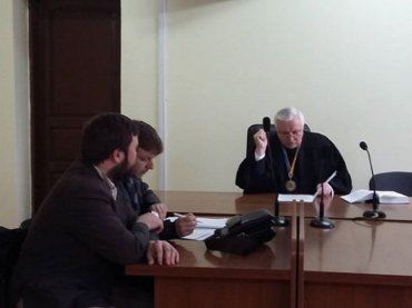 Судья Ужгородского суда выносит ухвалу по героям битвы на Драгобрате