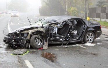 Йорг Хайдер погиб в ДТП. Фото машины после аварии