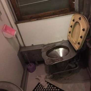 Британцев поразил туалет в поезде Одесса - Харьков