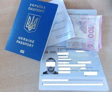 Украинец пытался дать взятку закарпатскому пограничнику