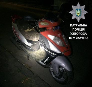 Патрульные в Ужгороде споймали пьяного на скутере