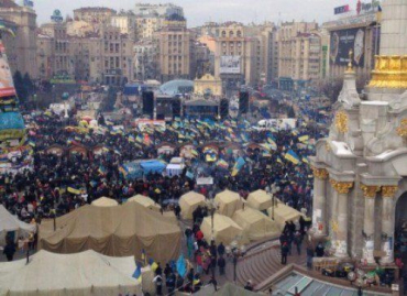 В палатке на Майдане среди бела дня изнасиловали женщину