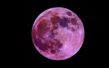 У Великодній тиждень на з'явиться Рожевий Місяць