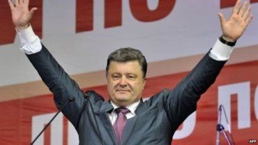 Петр Порошенко набирает 54% голосов. Юлия Тимошенко занимает второе место