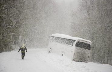 Непогода в Венгрии: Закрыты более двух десятков автодорог