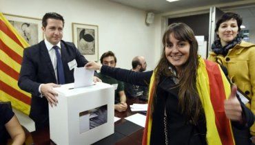 Лидер Каталонии Артур Мас назвал символический референдум полным успехом
