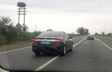Авто на служебных номерах полиции Закарпатья нарушает ПДД