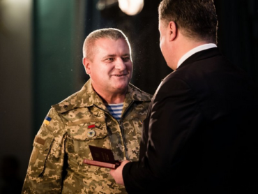 Порошенко наградил Ю.Дзяпка и вручил ему орден «За заслуги» III ст.