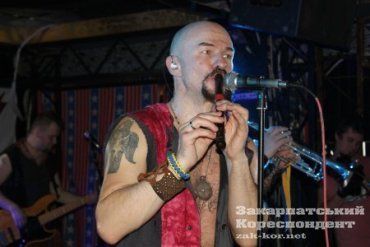 Концерт популярной рок-группы "Гайдамаки" в Ужгороде