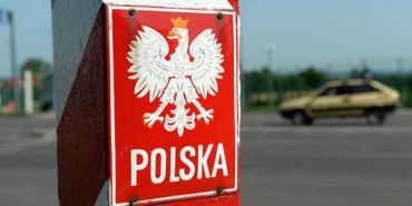 Мінсоцполітики Польщі ініціювало скасування запрошень на роботу.