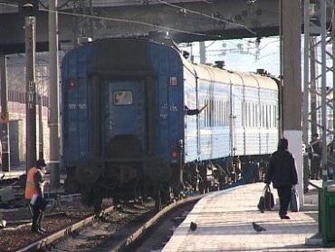 С крыши вагона поезда «Львов-Харьков» на станции Лубны в Полтавской области сняли 25-летнего пьяного «пассажира».
