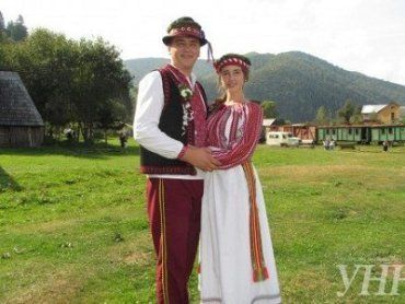 На Закарпатье прошел первый свадебный фестиваль "Закарпатская свальба"