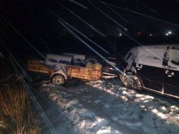 Закарпатские полицейские догнали и задержали машину полную краденых вещей