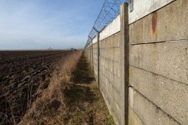 РФ планирует отгородить оккупированный Крым от Украины стеной