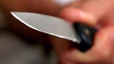 16-летний школьник из за ссоры ударил мать ножом в грудь