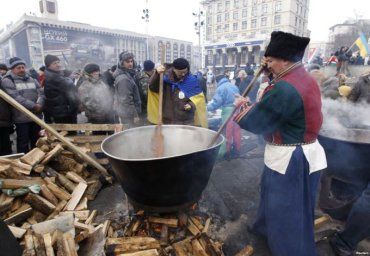 Евромайдан превращается в туристическую достопримечательность
