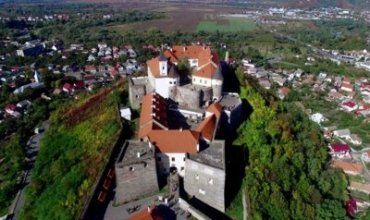 Жемчужина Закарпатья - замок Паланок в Мукачево