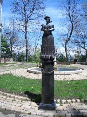 Монумент Одесса-мама