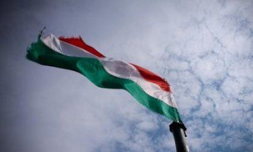 Угорці Закарпаття вшановують 60-річчя революції і боротьби за свободу 1956 року.