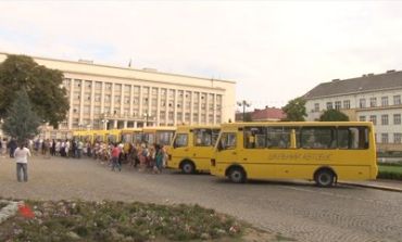 Для Закарпатья закупили новые школьные автобусы