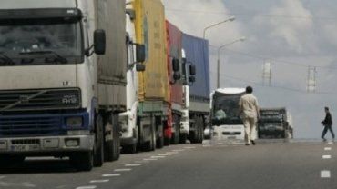 Очереди грузовых автомобилей на латвийско-российской границе
