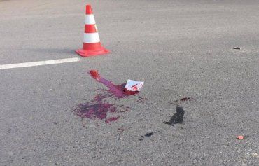 В Ужгороде на пешеходном переходе возле "Каштана" насмерть сбили человека