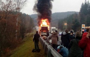 Автобус «Рахов-Либерец» сгорел во время движения