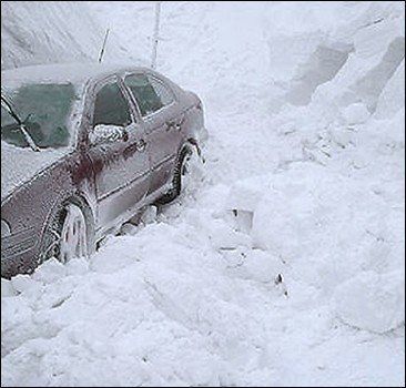 Если вы попали на автомобиле в снежную бурю...