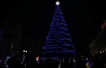 В Мукачево торжественно открыли главную елку