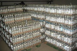 В Житомире изъяли 12 тыс. бутылок левого алкоголя на сумму 200 тыс.грн.