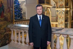 Президент Украины пожелал каждой украинской семье счастья и радости