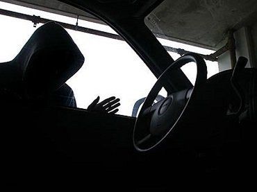 Ужгородская полиция нашла юношу, который "чистил" машины горожан
