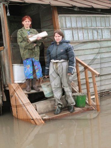 В Луганске тонет тысяча домов