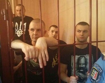 В Мукачево суд ведет дело к оправданию бойцов "Правого сектора"