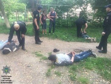 Ужгородские полицейские спасли девушку от изнасилования